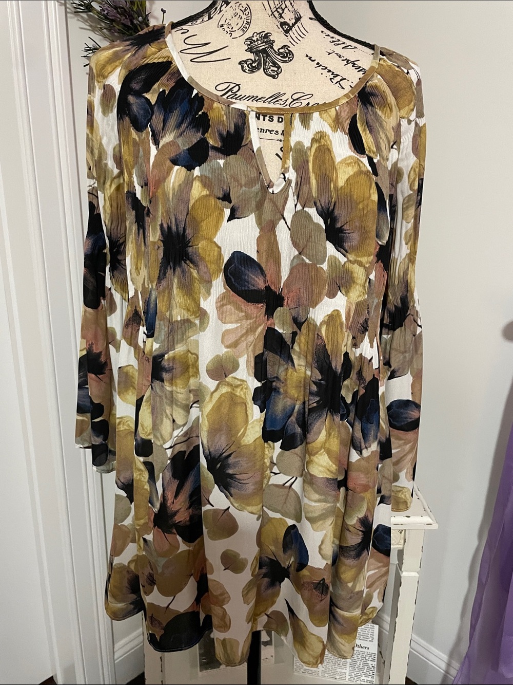 Floral Swing Tunic Top in Olive & Navy